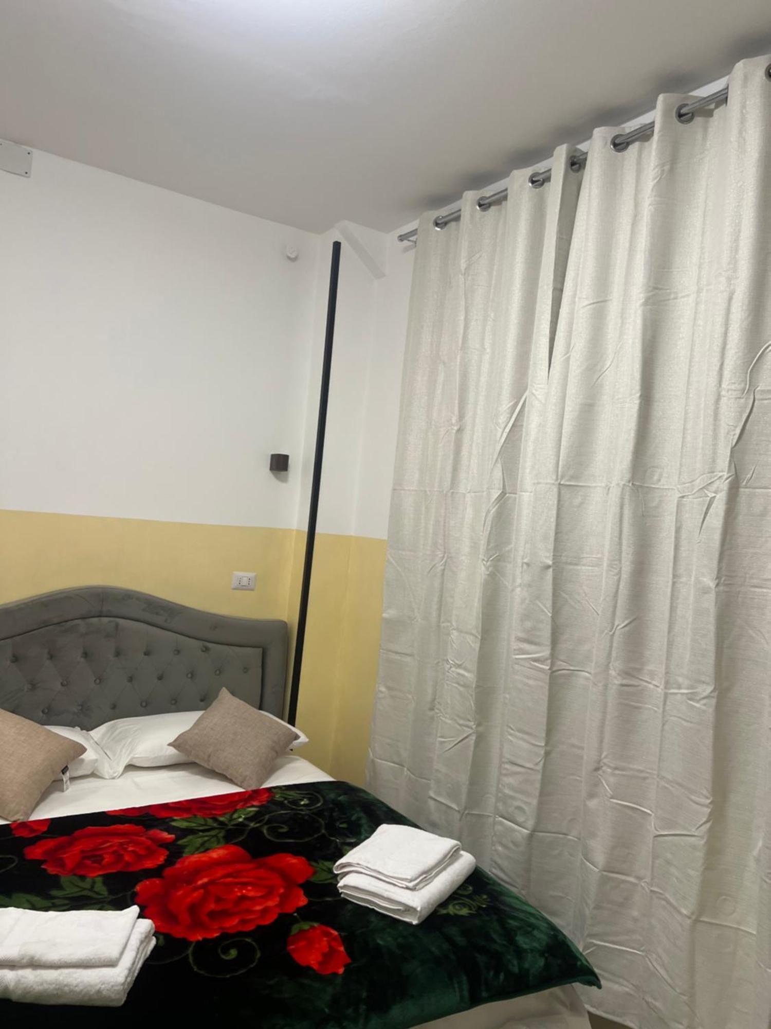 ローマ Turati Termini Bed & Breakfast エクステリア 写真